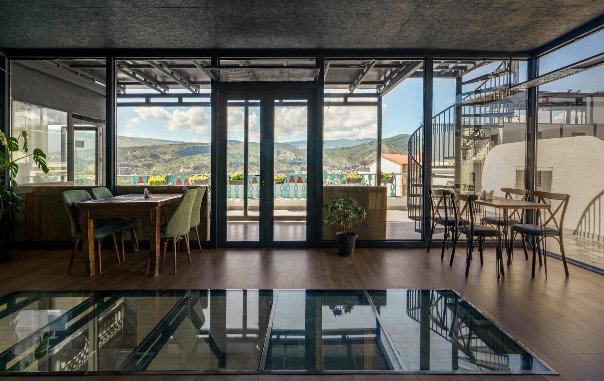 Tato & Coworking Space Hotel Tbilisi