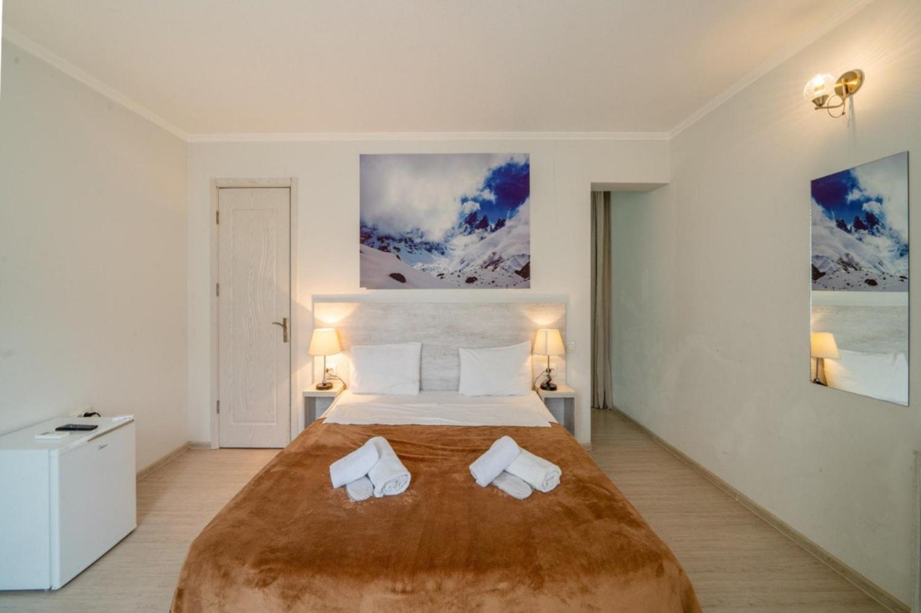 Hotel Tato & Coworking Space 3*