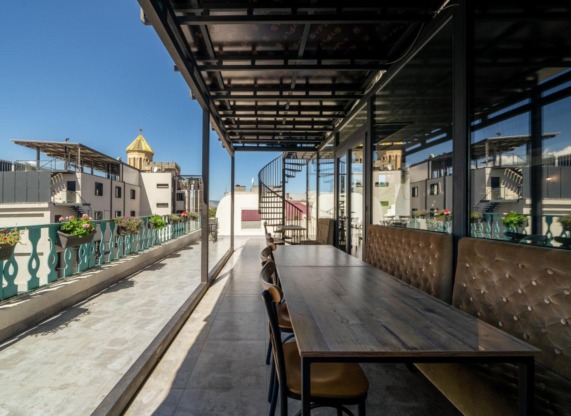 Tato & Coworking Space 3*