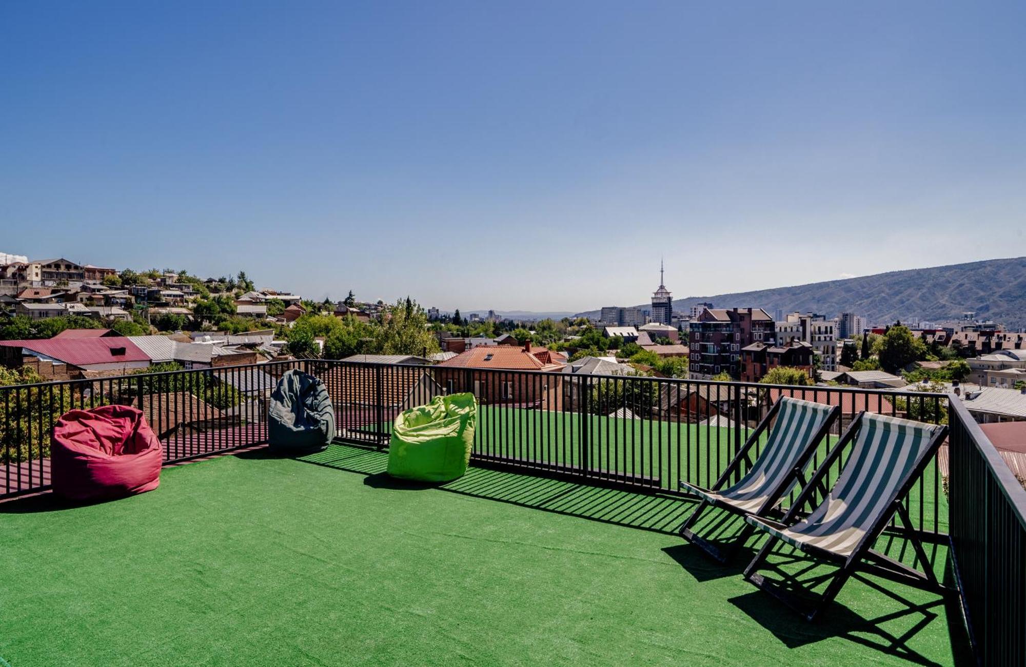Tato & Coworking Space Hotel