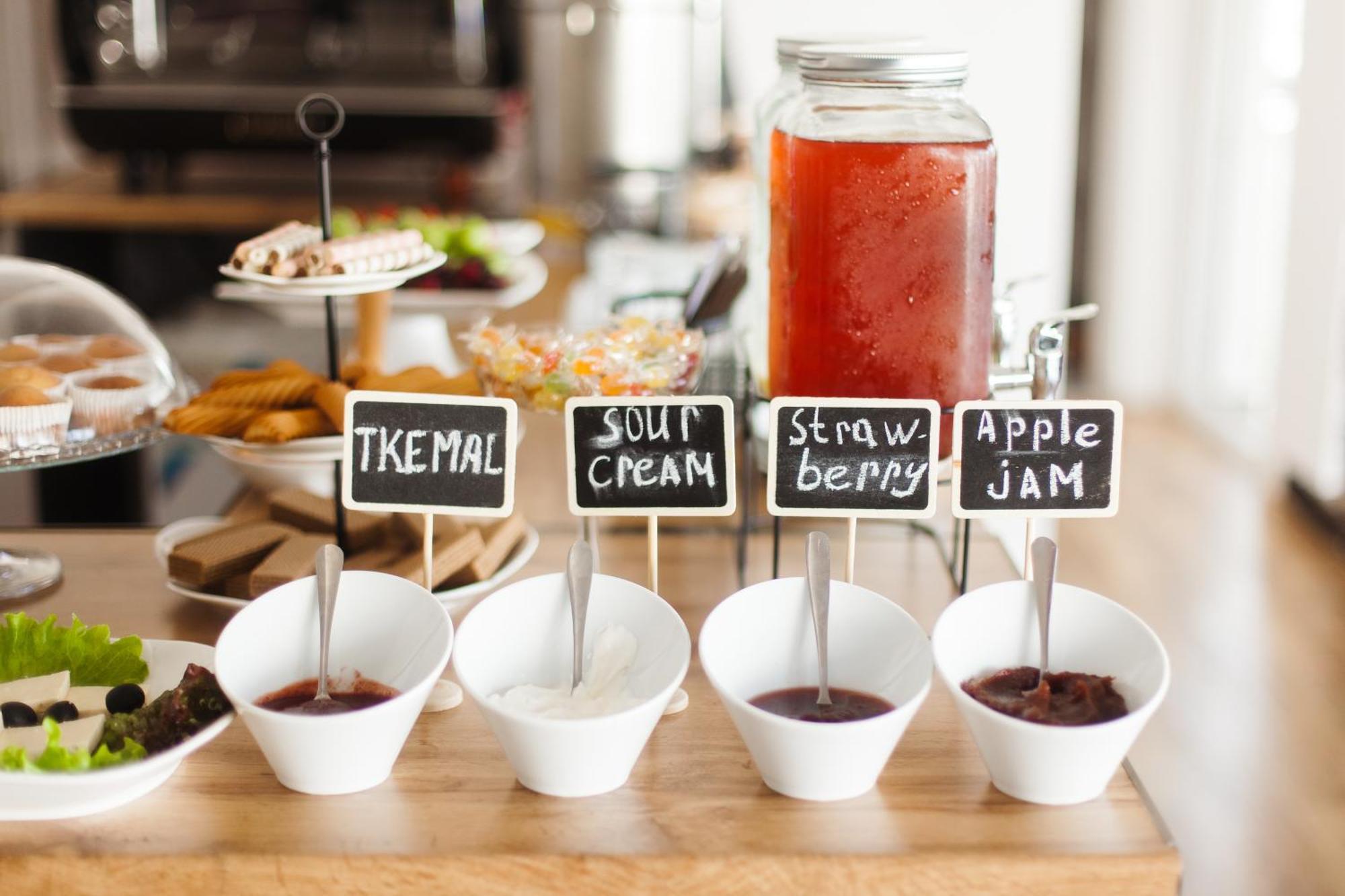 Отель Tato & Coworking Space