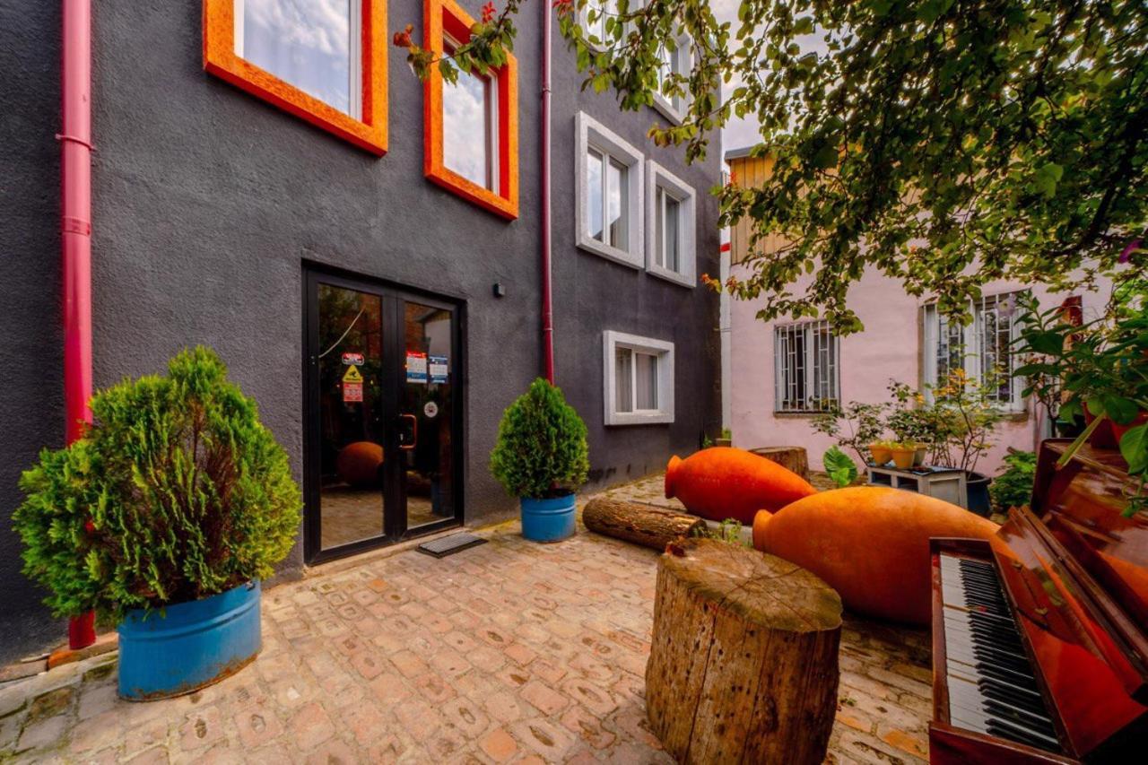 Tato & Coworking Space